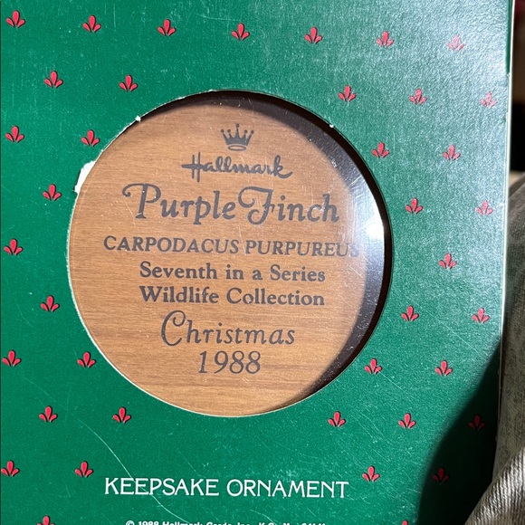 Hallmark Purple Finch 1988 Collector's Ornament - Picture 2 of 2